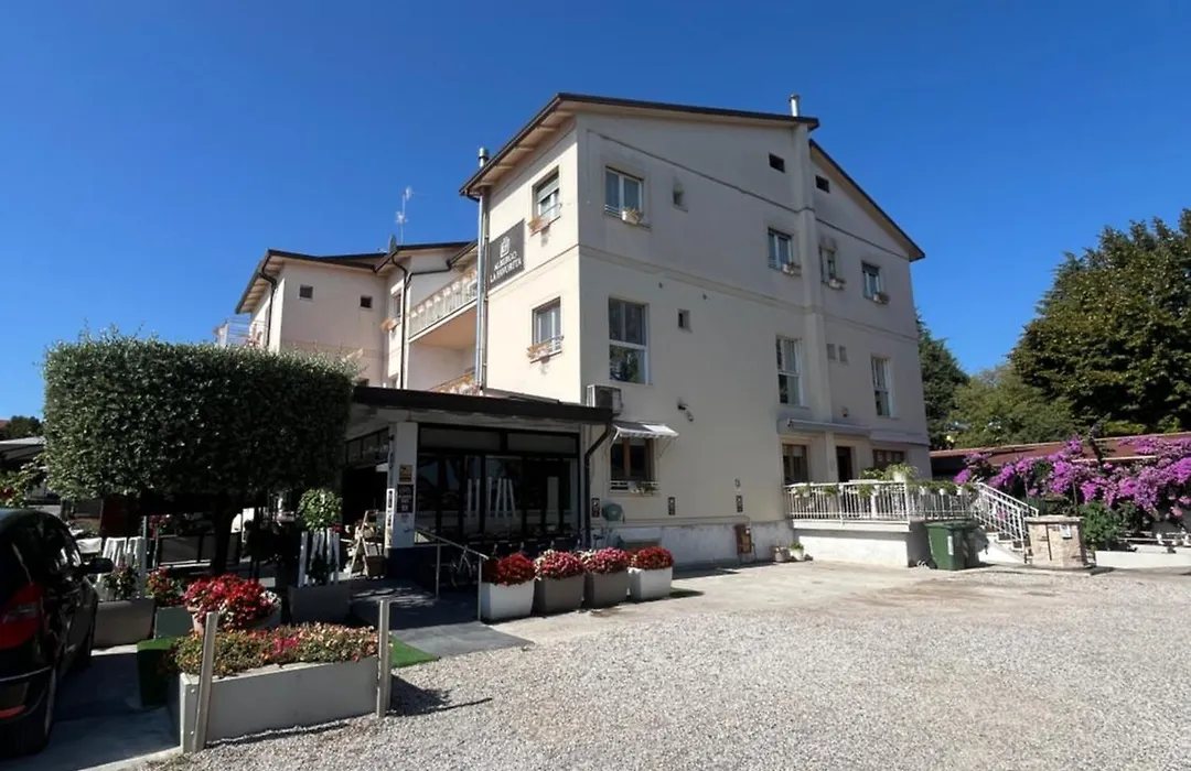 Hotel La Favorita-1